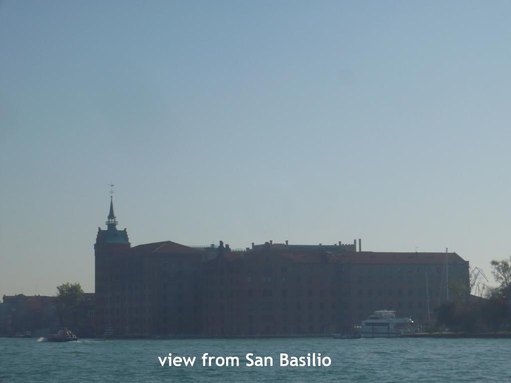 Ferienwohnung Cruise Harbor Next 4Pax, Mob Aircond, Wifi Venedig Exterior foto